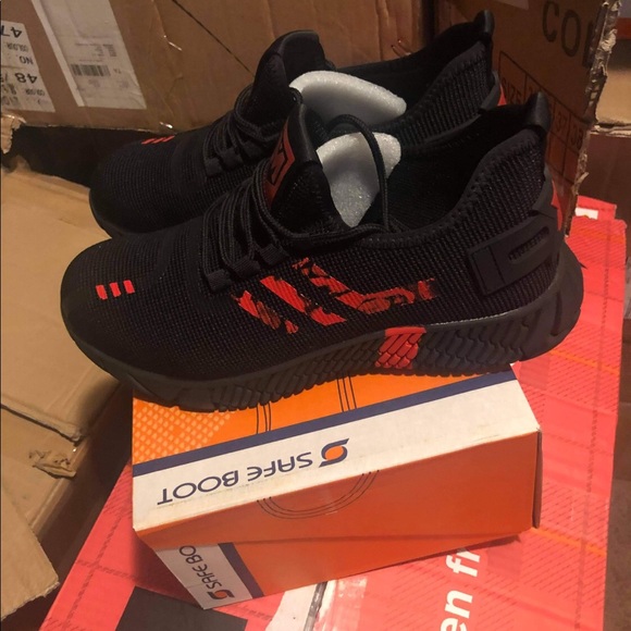 Safe shoes for man with steel toe shoes - Picture 3 of 6